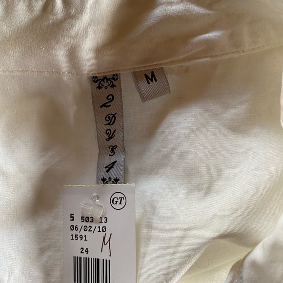 🔥5 for $20 - New White Blouse - Picture 4 of 5